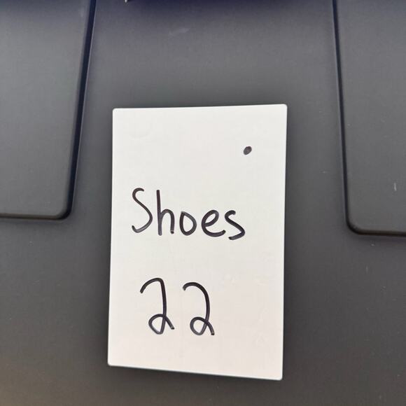 Athletic_Shoes